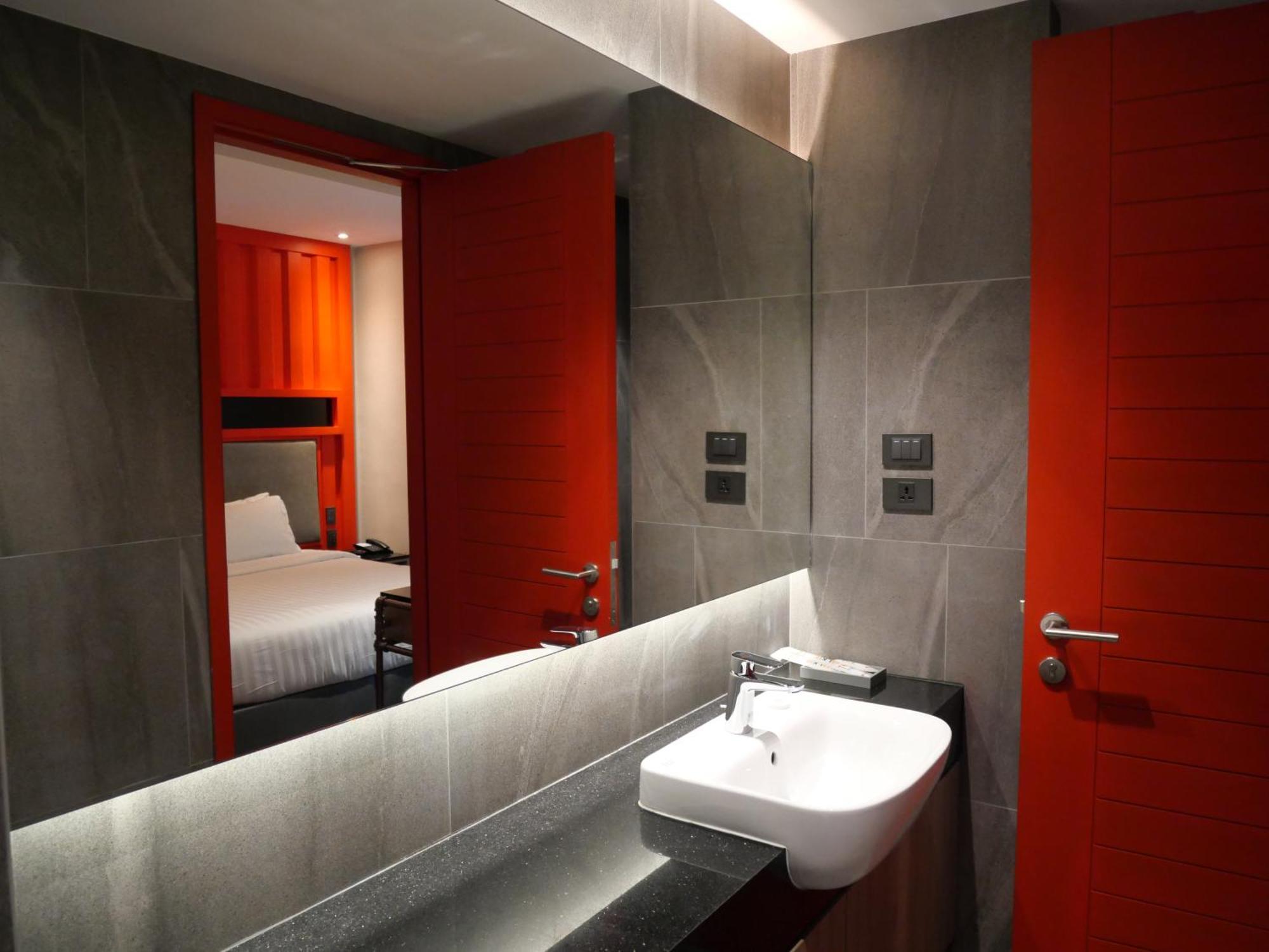 T2 The Portal Sukhumvit Hotel Bangkok Buitenkant foto